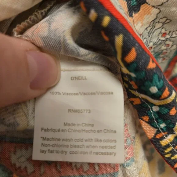 O'Neill Indy Patterned Flowy Top - Women's Medium - Picture 8 of 8